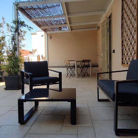 Just Here Apartments - La Terrazza Bari Buitenkant foto